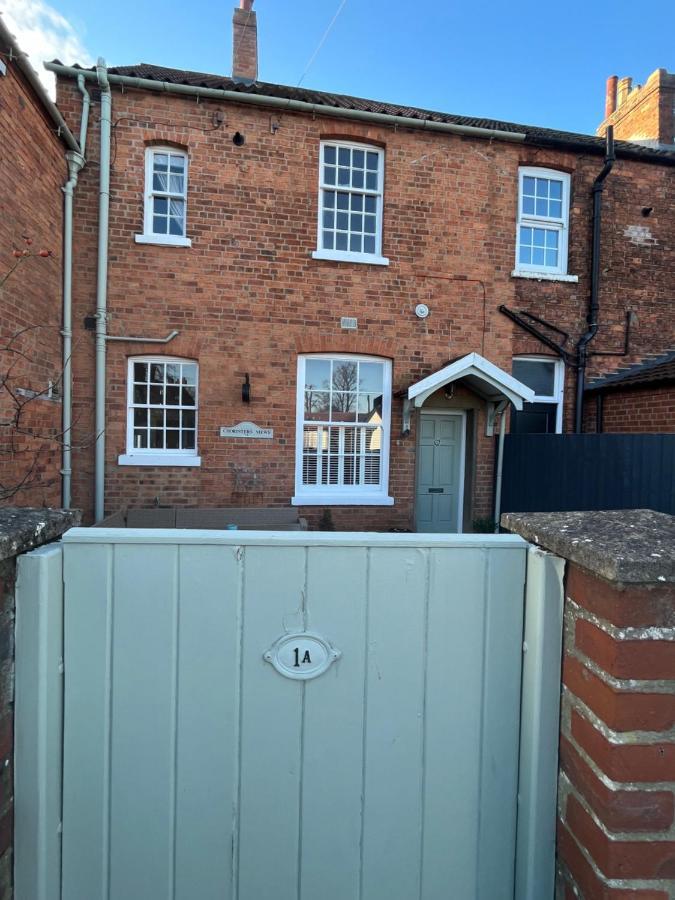Choristers Mews: Luxury Cottage A Stones Throw From The Cathedral! 林肯 外观 照片