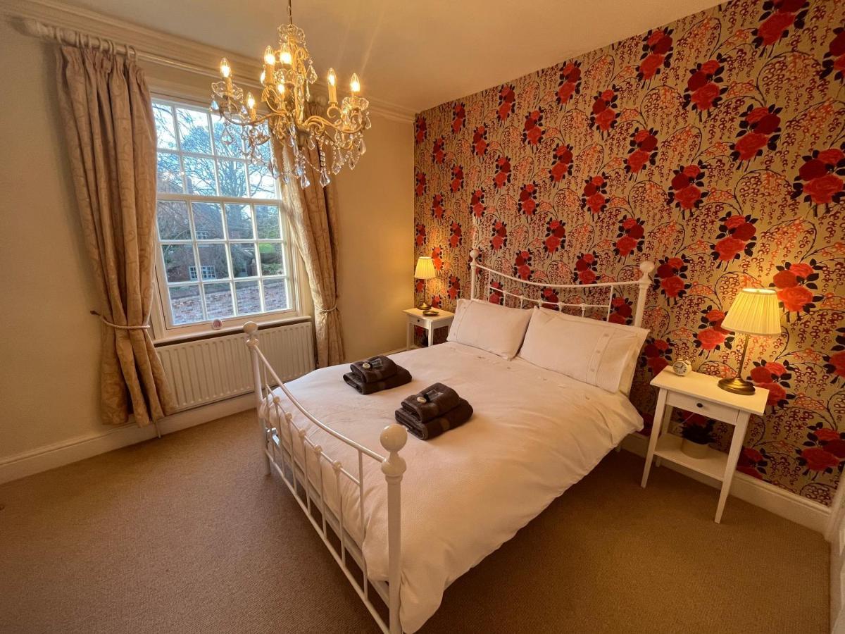 Choristers Mews: Luxury Cottage A Stones Throw From The Cathedral! 林肯 外观 照片